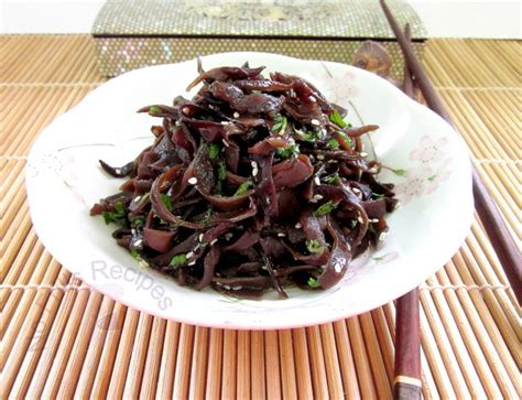 Wood Ear ~ Mu'er Fungus Salad