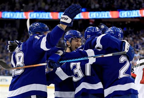 Stanley Cup Playoffs: Tampa Bay Lightning kicks playoffs off in style ...