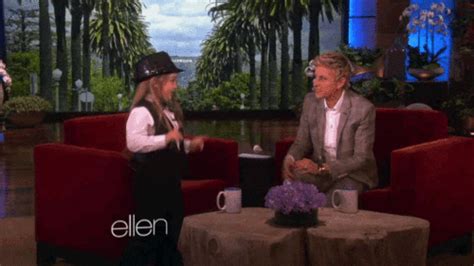 Ellen GIF - Find & Share on GIPHY