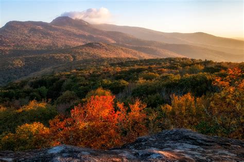 5 Best Places in 2023 For Fall Foliage in North Carolina – Trips To ...