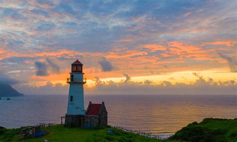 Tayid Lighthouse | Destinations in Batanes Island | Vacationhive