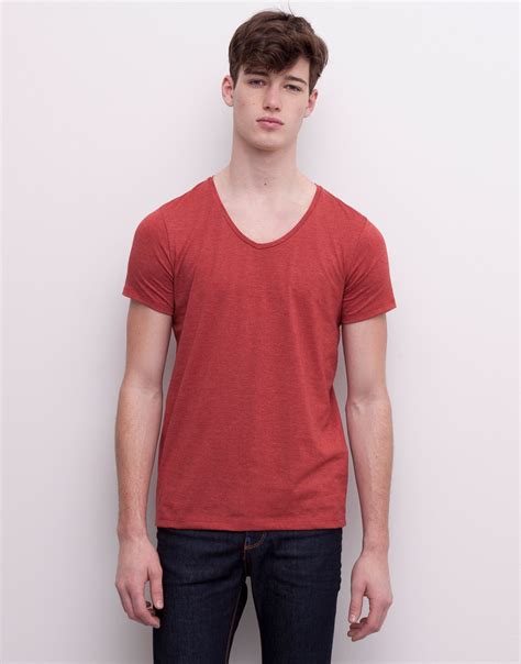 Pull&bear Basic V-Neck Short Sleeve T-Shirt in Red for Men (BURNT ORANGE) | Lyst