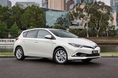 Toyota Corolla hybrid to go on sale in Australia mid-2016 | PerformanceDrive