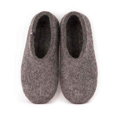 Gray felt slippers for men BASIC collection by Wooppers