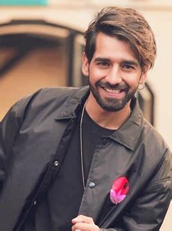 Maninder Buttar: Biography, Songs, Age, Girlfriend, News