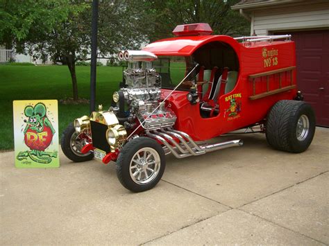 RAT FINK 1923 model T C-Cab 392 HEMI Street Rod Fire Truck Engine No ...