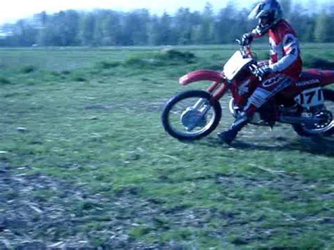 Honda CR 500 wheelie - 1988 CR500 - YouTube