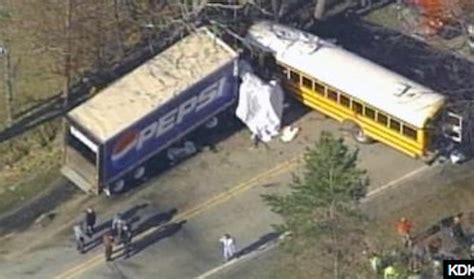 Pennsylvania school bus crash kills at least 1 | The World from PRX