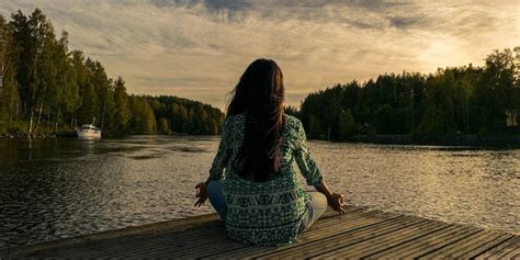 How to Practice Visualization Meditation: 3 Best Scripts