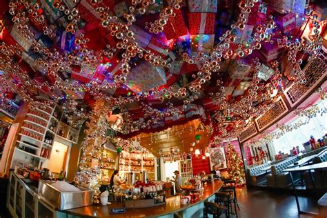 Houston’s Most Festive Holiday Bars and Restaurants | Houstonia Magazine