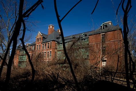 Norwich State Hospital: an Abandoned Psychiatric Hospital in Preston, CT