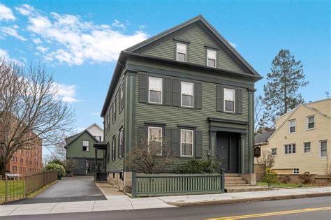 Lizzie Borden House Set to Be Sold for Millions - The Vintage News