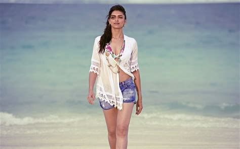 Download wallpapers Deepika Padukone, actress, beach, sea, beautiful ...