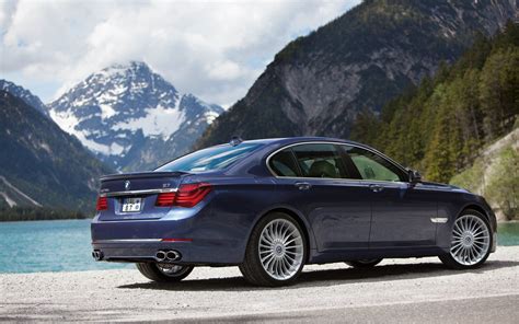 Alpina B7 2017 Vs BMW 750i 2016: Which one to buy?