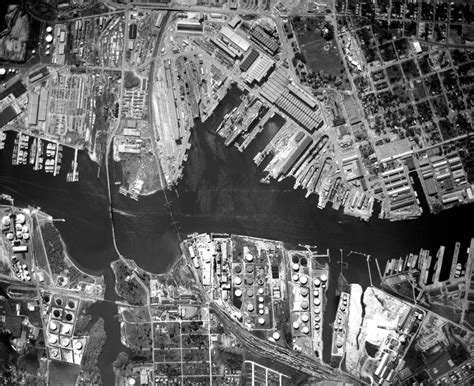 An aerial view of the Portsmouth Naval Shipyard - NARA & DVIDS Public ...