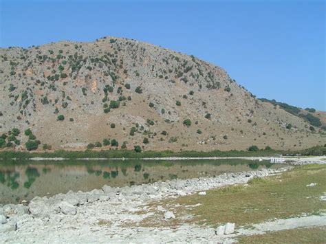 Lake Kournas, Crete, 09-2005 Photo from Kourna Lake in Chania | Greece.com