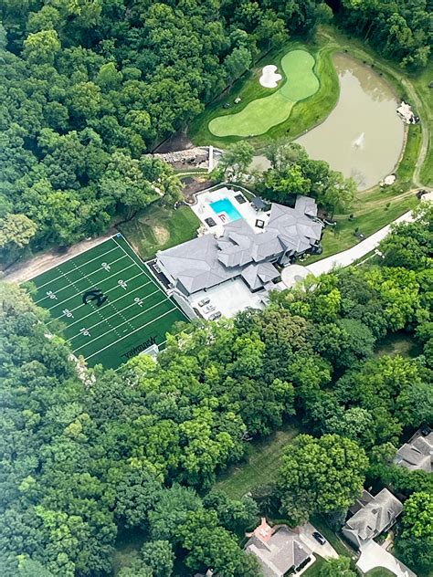 Patrick Mahomes moves into massive Missouri mansion