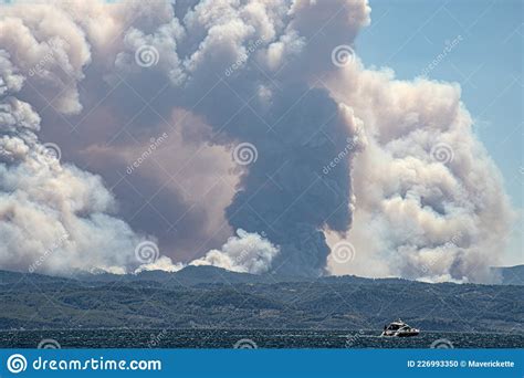 Wildfires in Greece, 2021 editorial image. Image of 2021 - 226993350