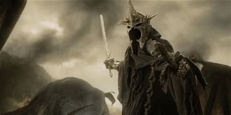 LOTR: Could Gandalf Have Defeated The Witch King In Their One-on-One ...