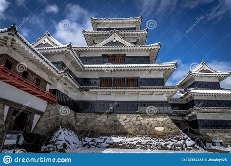 Matsumoto castle in winter editorial stock photo. Image of black - 137652488