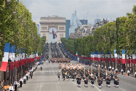 Bastille - Paris am Nationalfeiertag | stadtrundfahrt.com