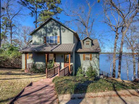 These are the 5 best lake houses for sale right now near DFW - CultureMap Dallas