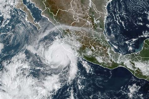 Hurricane Roslyn makes landfall in Mexico and weakens into a tropical ...