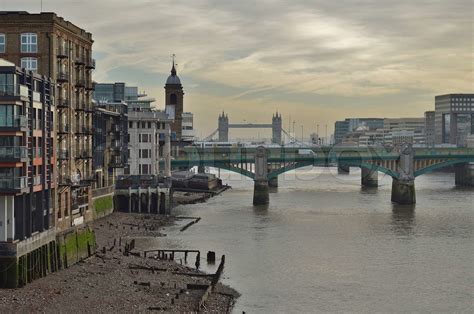 Southwark Bridge in London | Stock foto | Colourbox