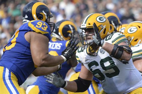 Health of David Bakhtiari Crucial to Packers’ Success in 2019