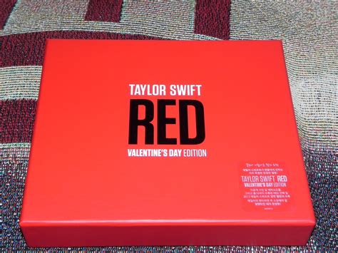 Publicafé Collection: Box Taylor Swift Red Valentine's Day Edition