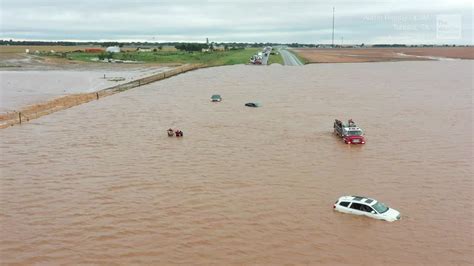 Heavy Rain Traps Cars in Floodwaters - Videos from The Weather Channel