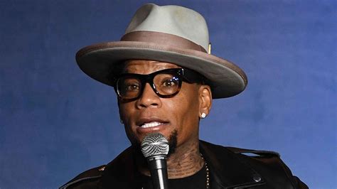 D.L. Hughley ‘Feeling Better’ After Collapsing Onstage At Comedy Show | Access