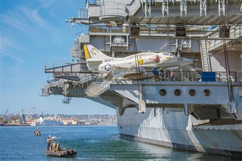 Uss Midway Museum Aircraft