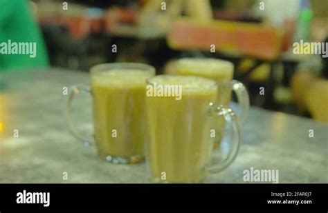 Teh tarik malaysia Stock Videos & Footage - HD and 4K Video Clips - Alamy