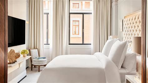 Four Seasons Suite Madrid | Luxury Hotel | Four Seasons Madrid