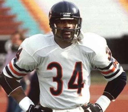 Walter Payton Obituary: Bio, Death Cause, Career, Awards and More