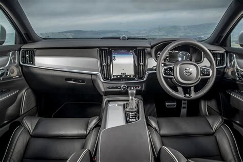 Volvo S90 Interior & Infotainment | carwow