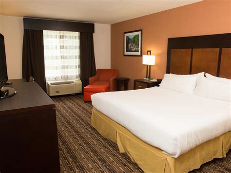 Hotel In Cherokee, NC Near Casino | Holiday Inn Express & Suites ...