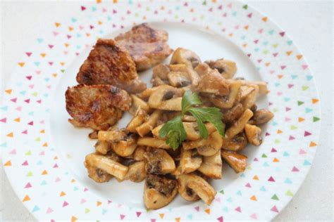 Champignons à la grecque - Cuisine-facile.com | Recette tajine agneau, Champignons à la grecque ...