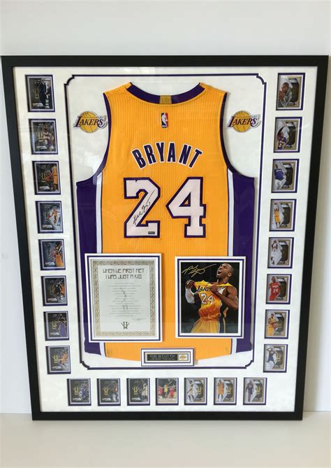 √ Kobe Bryant Framed Jersey