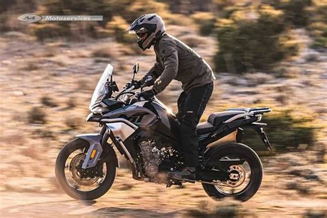 CFMoto 800 MT : deux vidéos et plus d'infos