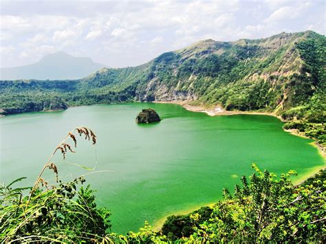 A Morning Trek to Taal Volcano (Talisay, Batangas) – B.L.A.S.T. – Live ...