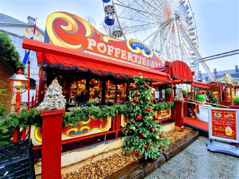 7 must-have foods at Dutch Christmas markets | DutchReview