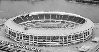 Riverfront Stadium | The Concert Database