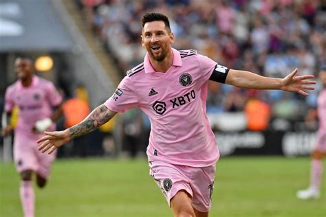 How Lionel Messi Made a Pink Jersey Soccer’s Must-Have Item - The New ...