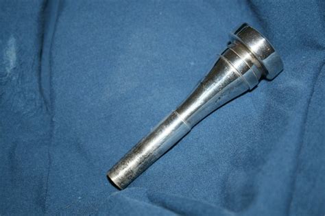 Olds Mendez 2 trumpet mouthpiece - 1950's vintage $59.00 | Grelly