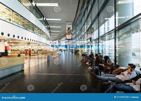 Vienna Schwechat Airtport Terminal 3 Building. Editorial Stock Image - Image of cafe, wien ...