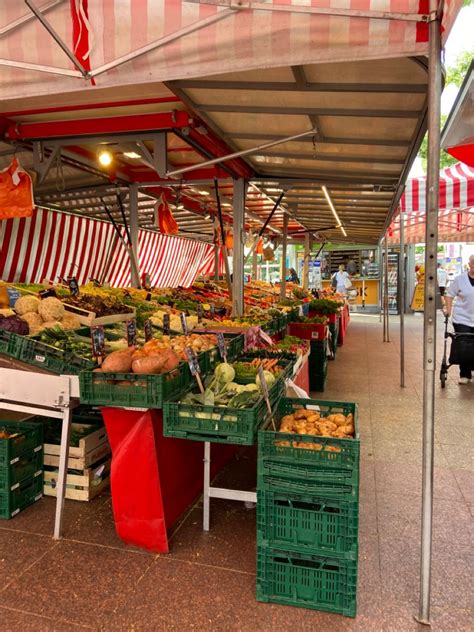 Berlin farmers market in 2022 | Berlin farmers market, Summer aesthetic ...