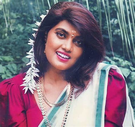 Silk Smitha (Indian Film Actress) ~ Bio Wiki | Photos | Videos