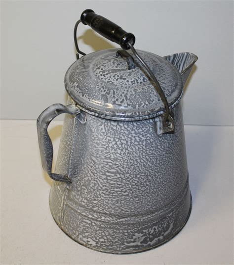 Bargain John's Antiques | Antique Large Gray Graniteware Cowboy Coffee Pot with Wire Bail Handle ...